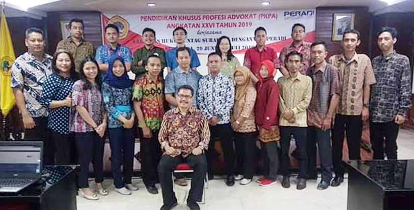 Mengajar Pendidikan Khusus Profesi Advokat Kerjasama FH Untag Surabaya dengan Dewan Pimpinan Nasional PERADI