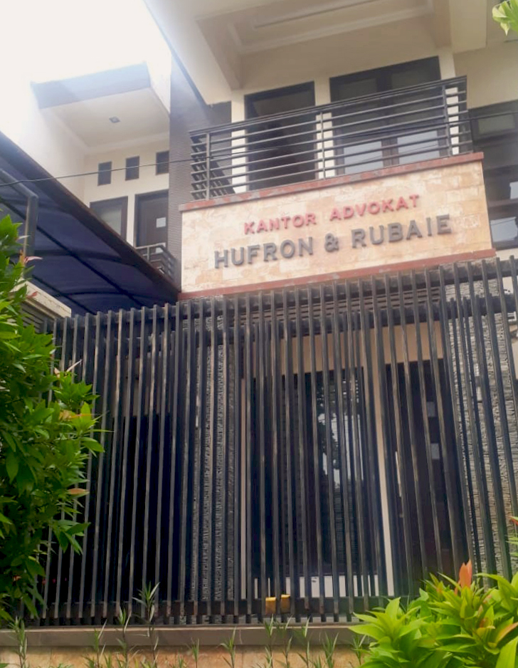 Hufron dan Rubaie Lawyer Surabaya
