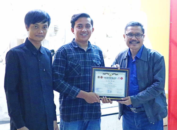 Diskusi Umum Forum Philoshopia, UNTAG Surabaya Diskusi Umum Forum Philoshopia, UNTAG Surabaya