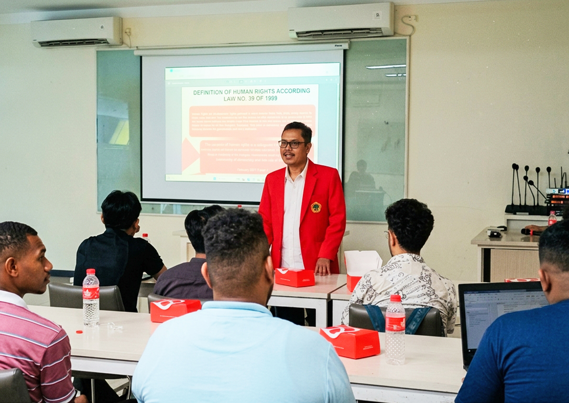 Prof. Dr. Hufron, SH., MH. Managing Director Kantor Hukum HUFRON & RUBAIE Menjadi Speaker di Seminar Short Course Living Diversity In Indonesia